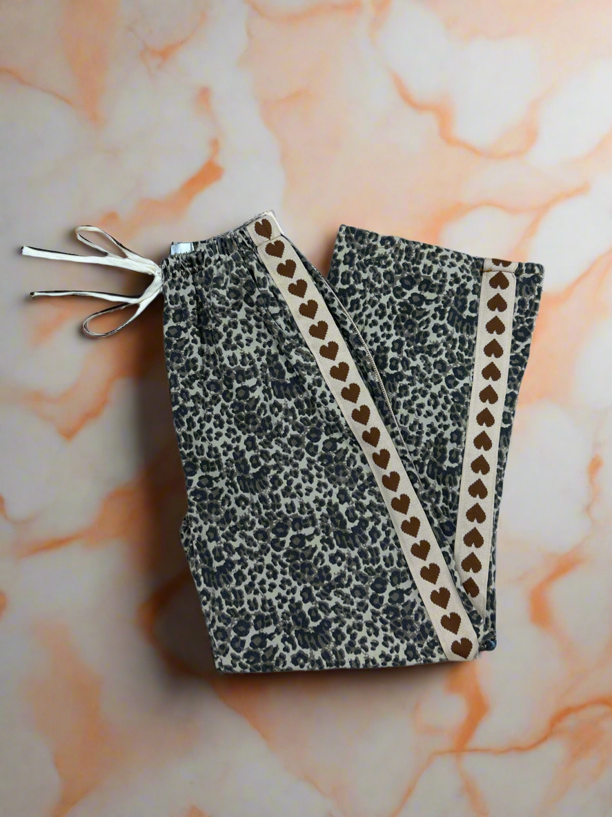By Frankie Leopard Hearts