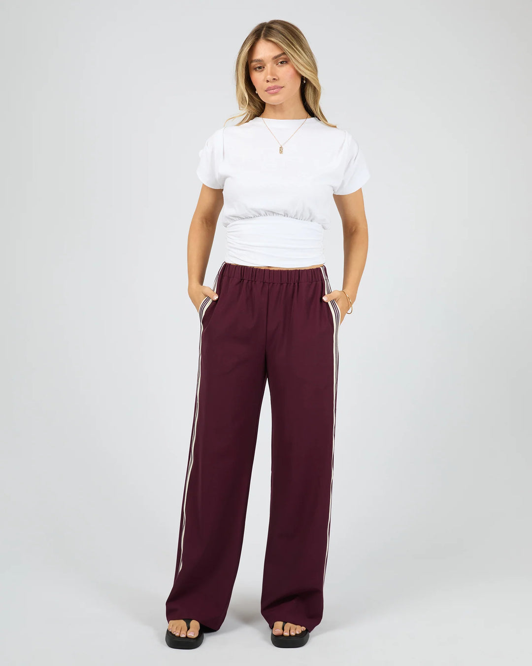Lina Side Stripe Pant Wine