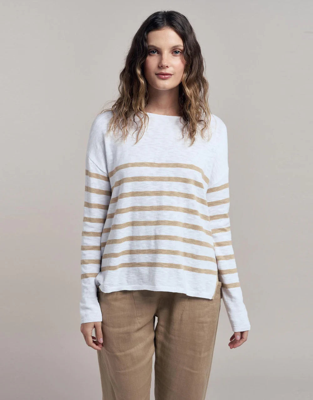 Bobbie Top White/Camel